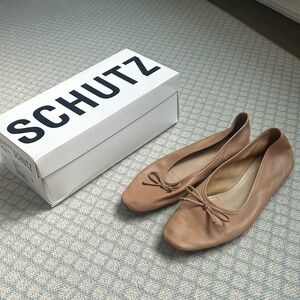 Schutz Arissa flats in honey beige, size 8